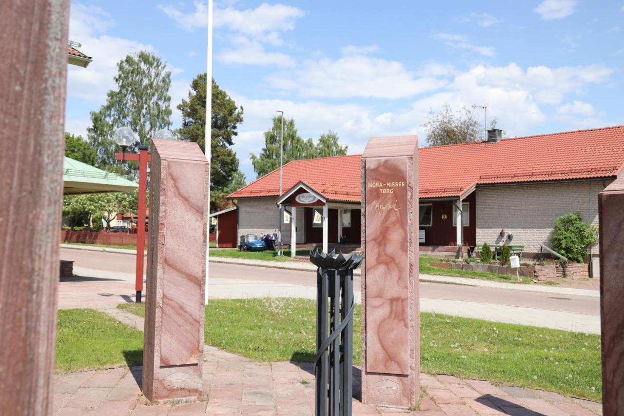 Vasaloppsmalet - Hostel Mora - Malkullans Vandrarhem Экстерьер фото